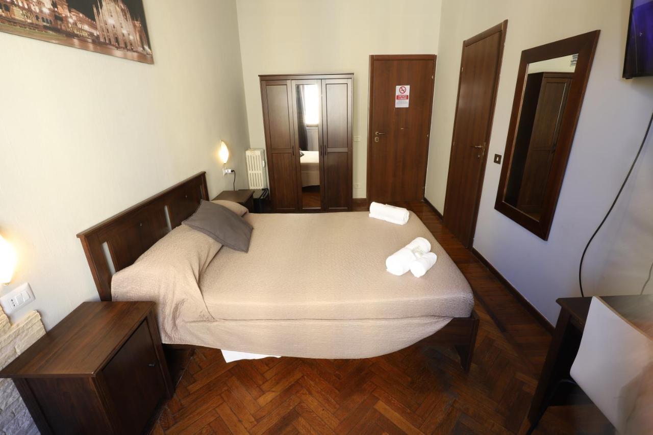 Carlo Goldoni Hotel Милан Экстерьер фото