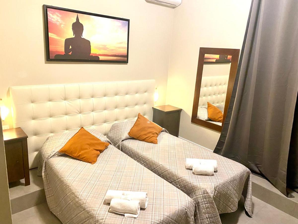 Carlo Goldoni Hotel Милан Экстерьер фото