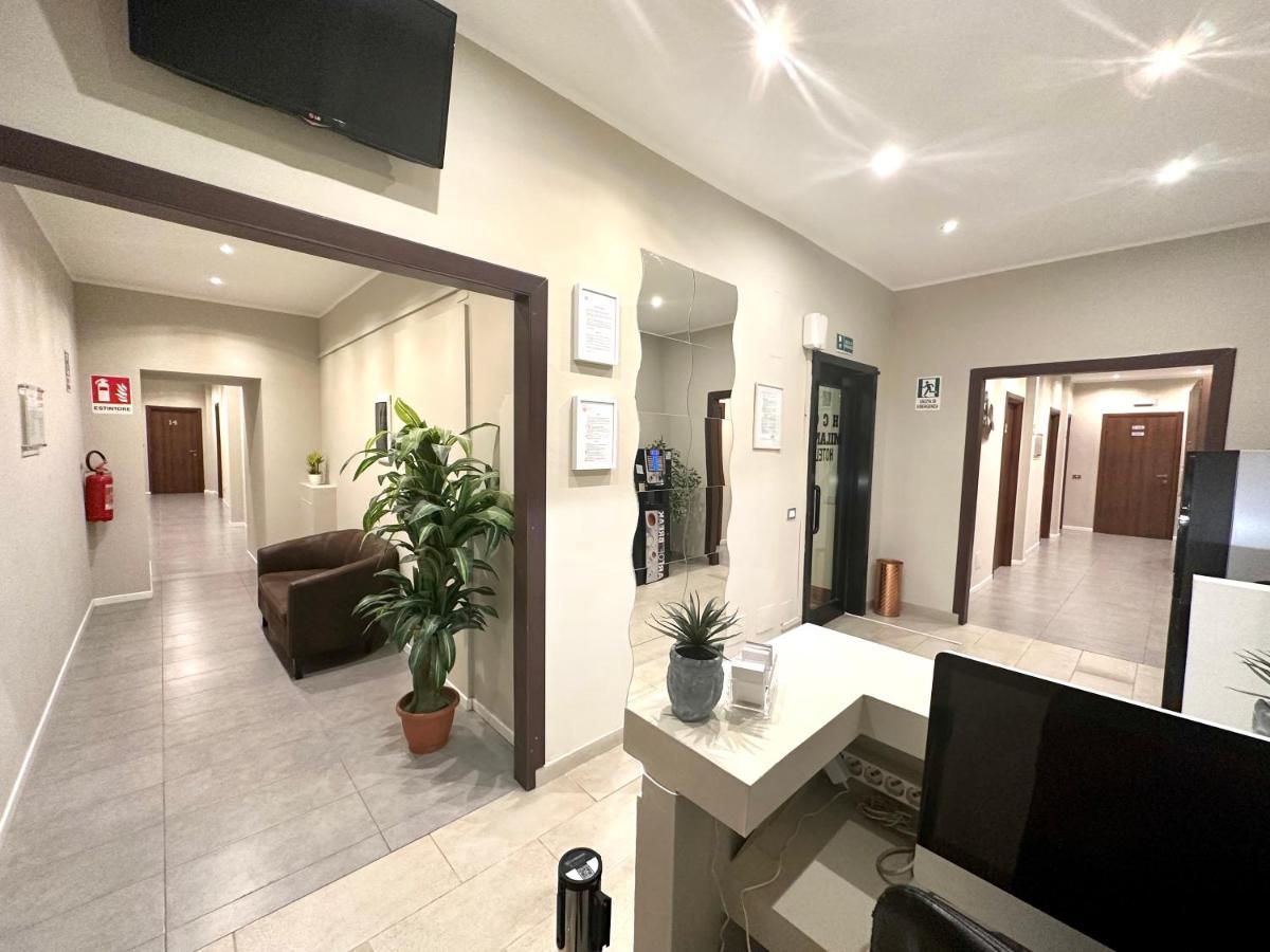 Carlo Goldoni Hotel Милан Экстерьер фото