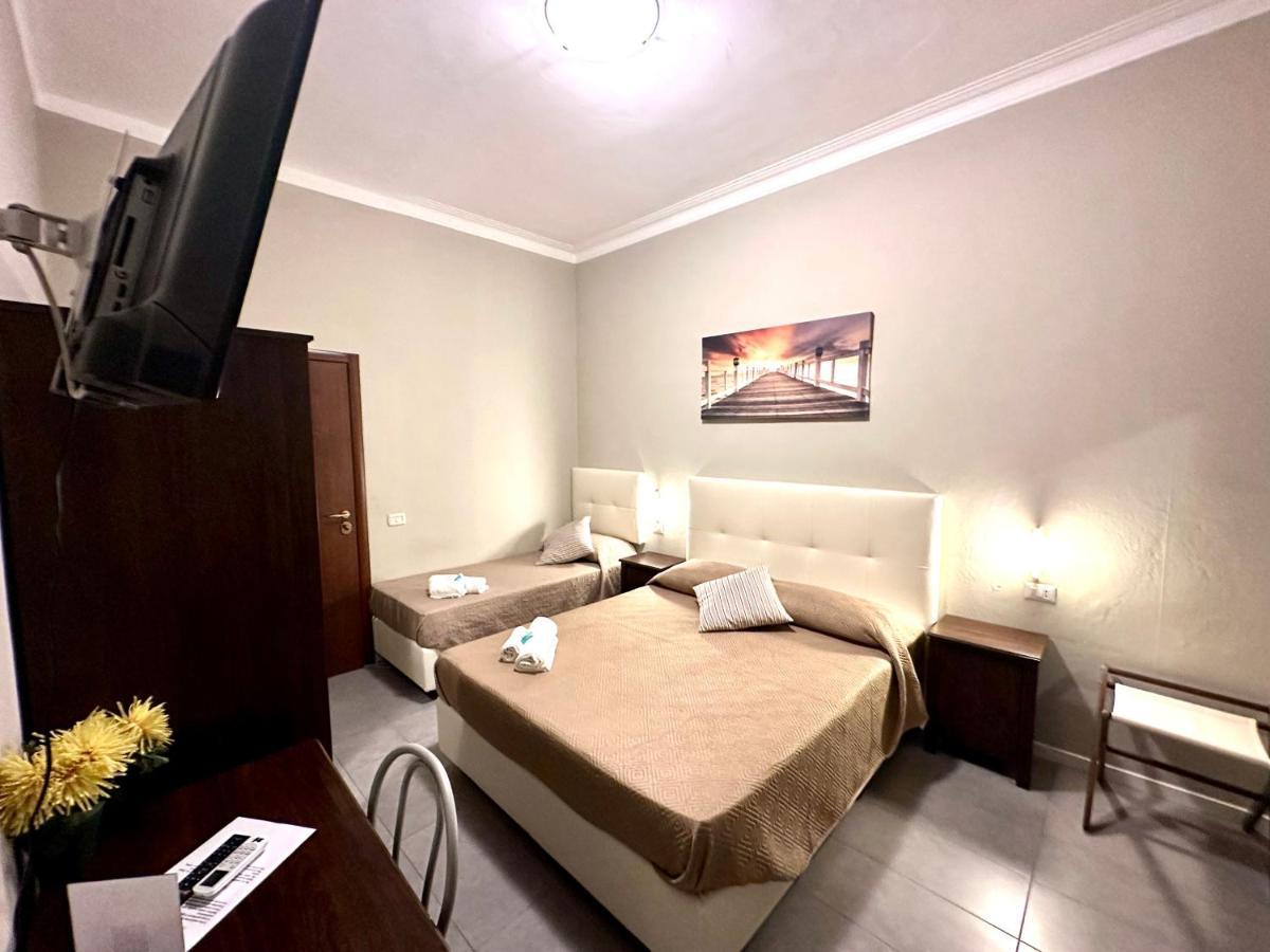 Carlo Goldoni Hotel Милан Экстерьер фото