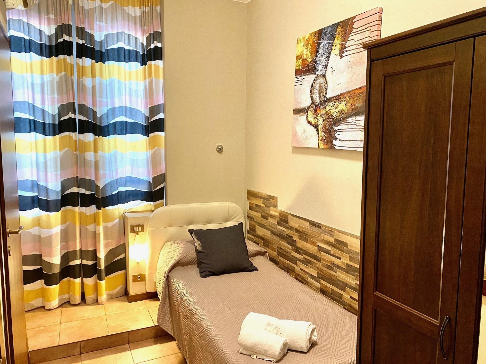 Carlo Goldoni Hotel Милан Экстерьер фото